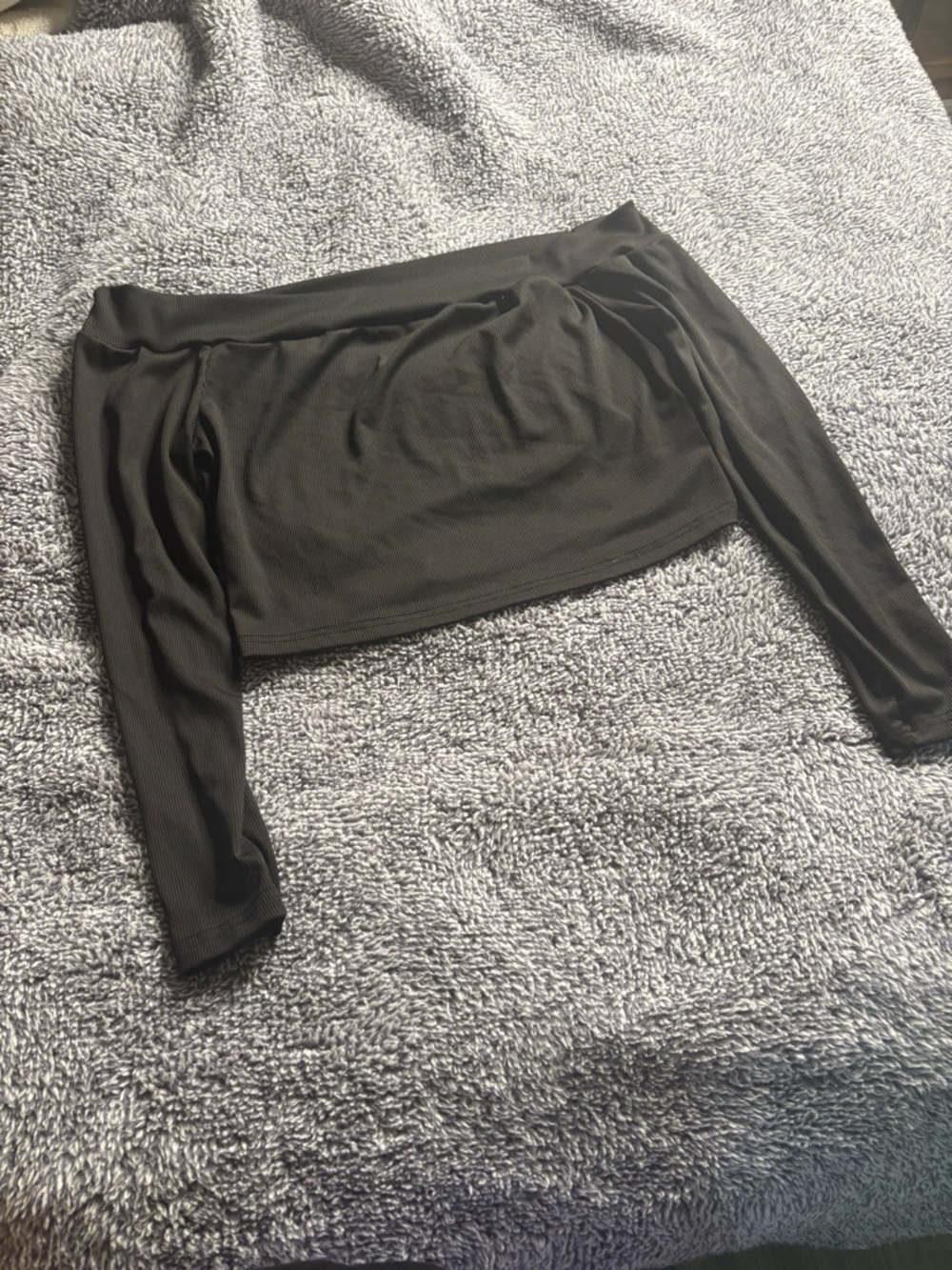 Black Off-Shoulder Long Sleeve Crop Shirt